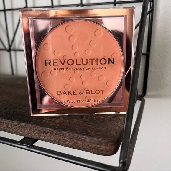 Revolution Bake & Blot Pressed Powder Peach - Picture 1 of 2